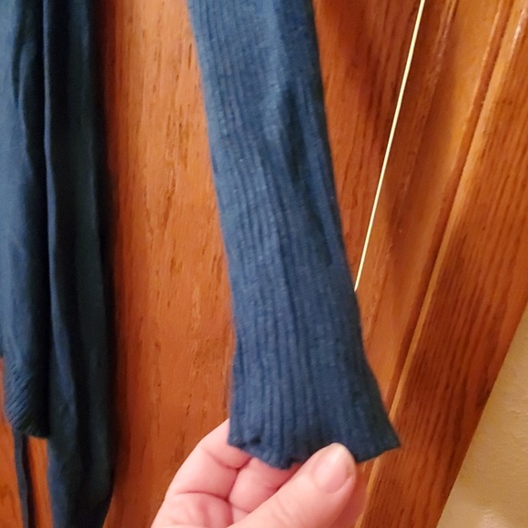 Long sweater with long sleeves - size medium - Picture 4 of 5